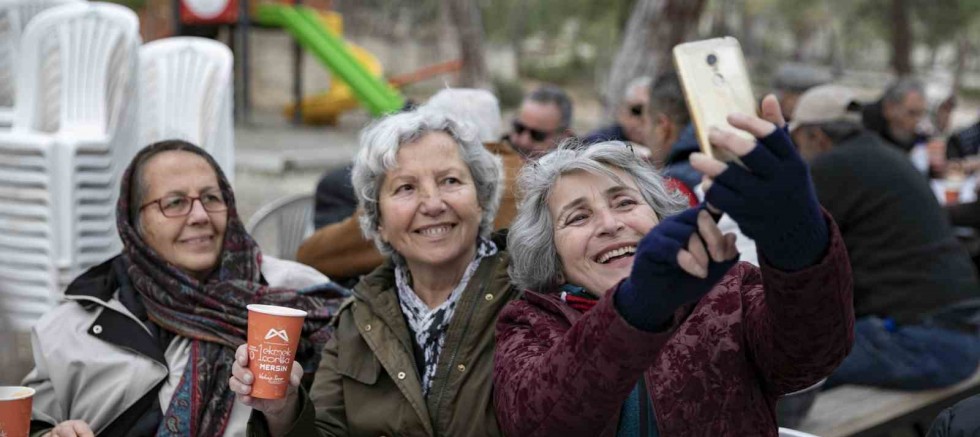Emekliler tabiat parkında eğlendi