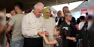 “Makamda oturmadık, hep halkın arasında olduk”