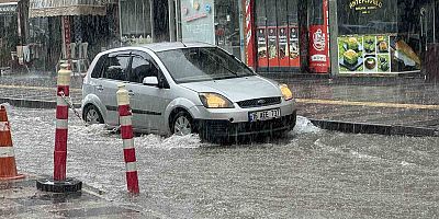 Mersin’de yaz yağmuru etkili oldu