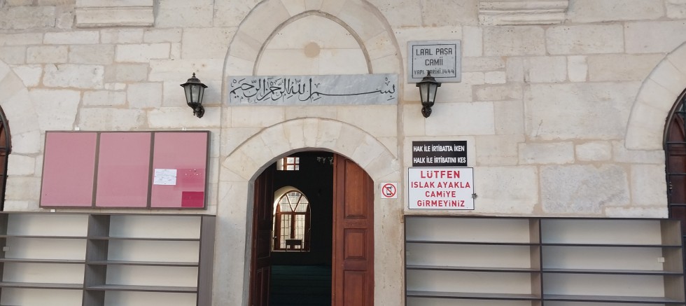 Tarihi Laal Paşa Camisine zarar verildi